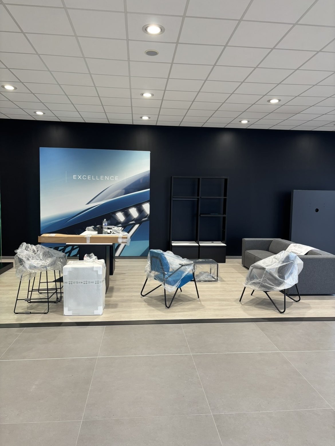 Espace d'accueil aménagé pour le groupe PSA