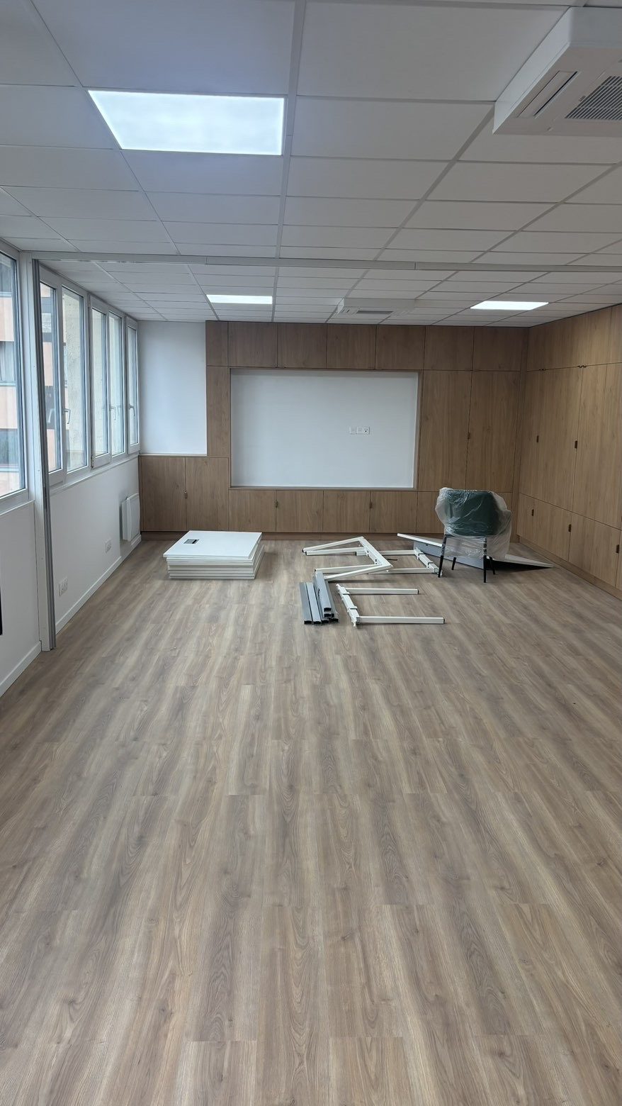 Séparation de bureau | Nabuild — espace livré