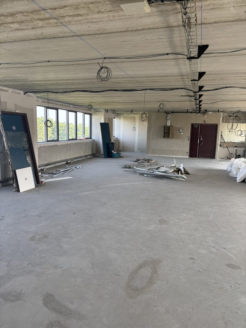 Séparation de bureau | Nabuild — avant travaux
